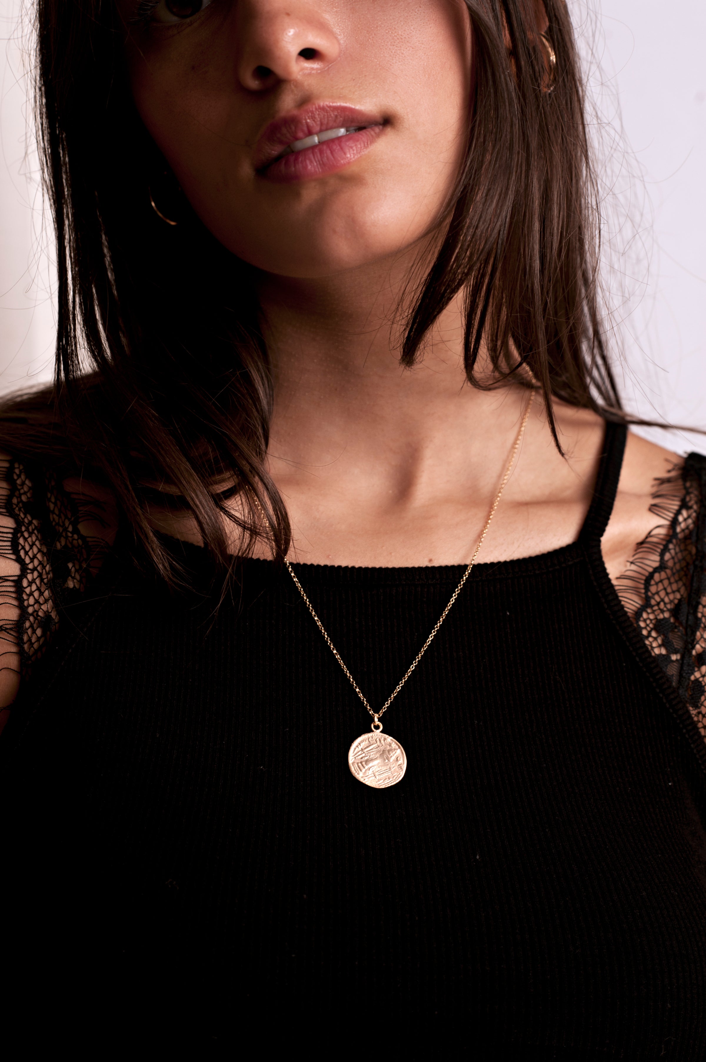 [MAMA CASAR] Two-Line Large Coin Necklace★ 人気 ★ MAMA CASAR] Two-Line Large Coin Necklace☆ 人気 ☆